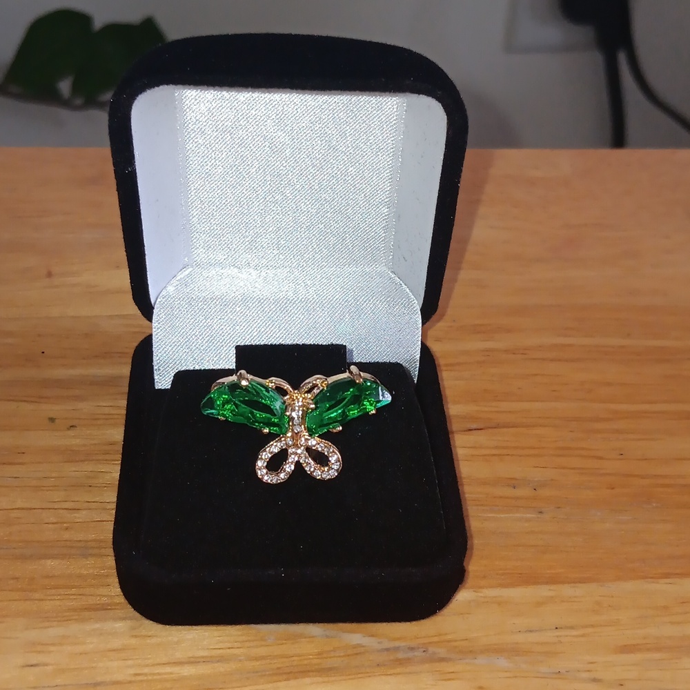 Gemstone Butterfly Ring  Goldtone Size 7.5